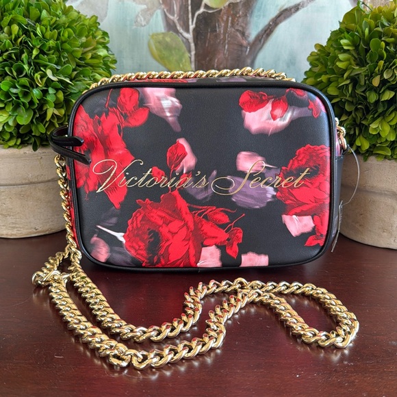 VICTORIA'S SECRET 🖤BLACK & RED❤️ BOLD FLORAL CHAIN STRAP CROSSBODY BAG 🌟NWT🌟 - Picture 4 of 17
